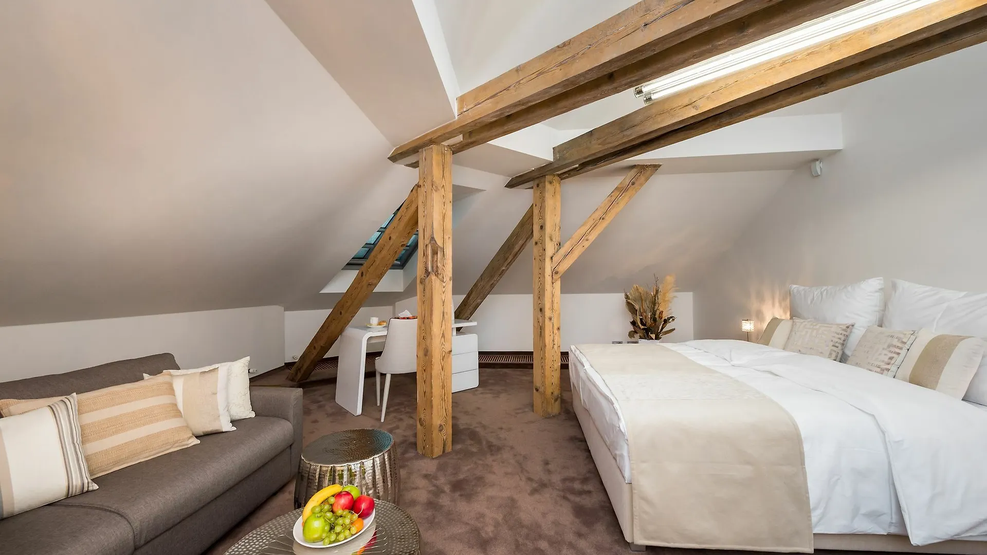 Empirent Mala Strana Apartments Praga Czechy